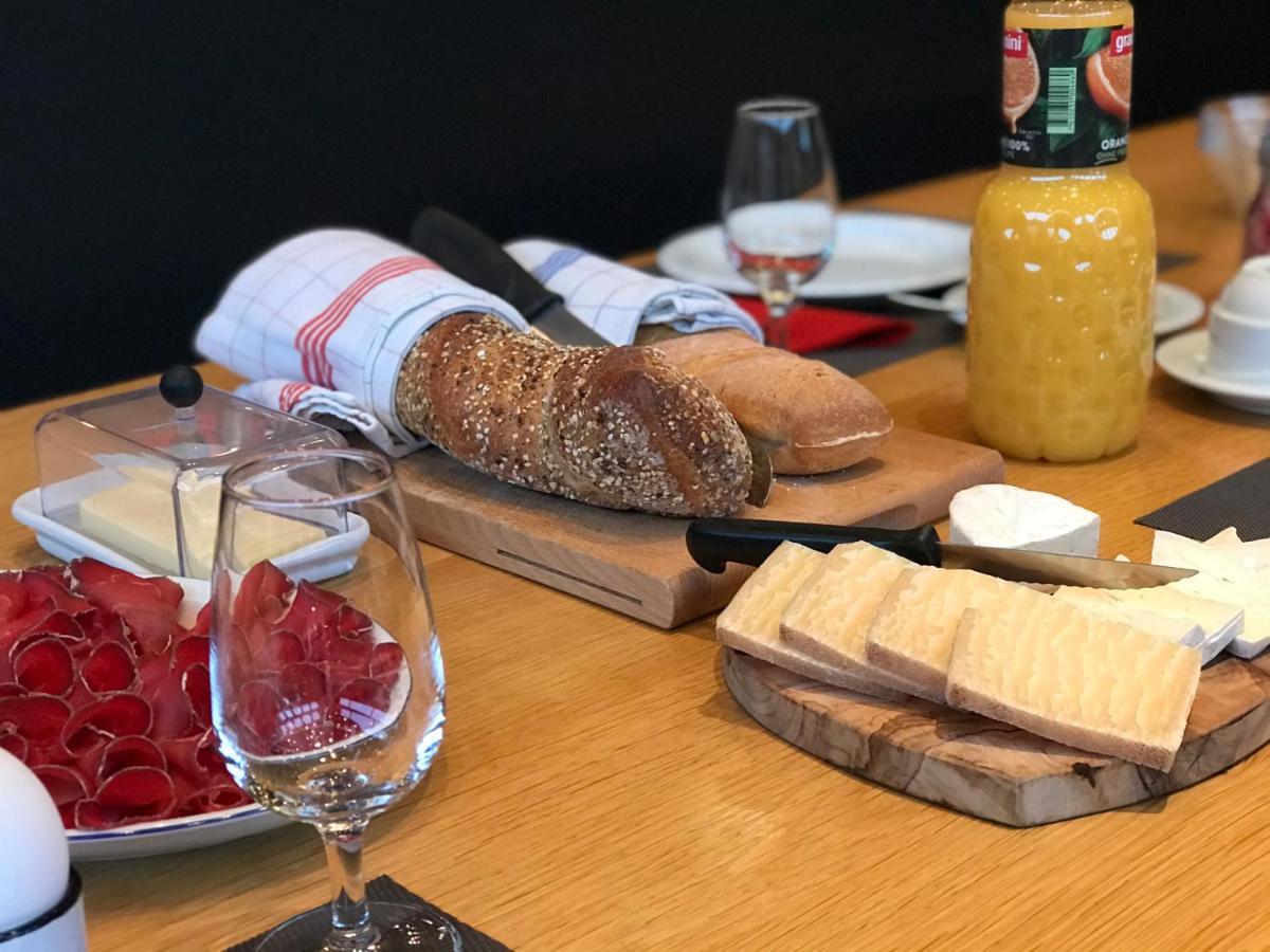 Bnb Vino Veritas Salgesch Eksteriør billede